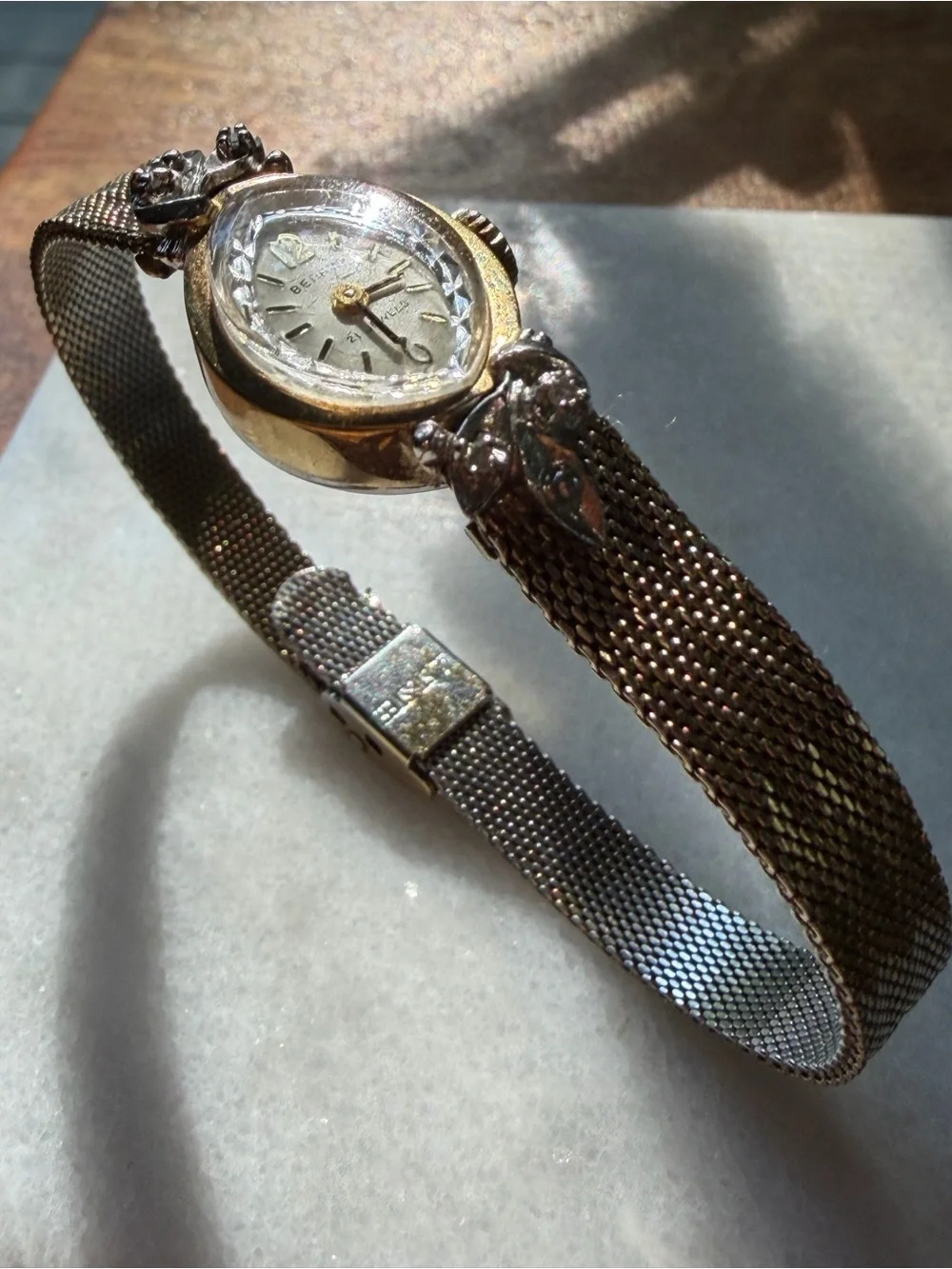 Vintage Benrus 21 Jewel Ladies Wristwatch Manual Wind Mesh Band - Running!